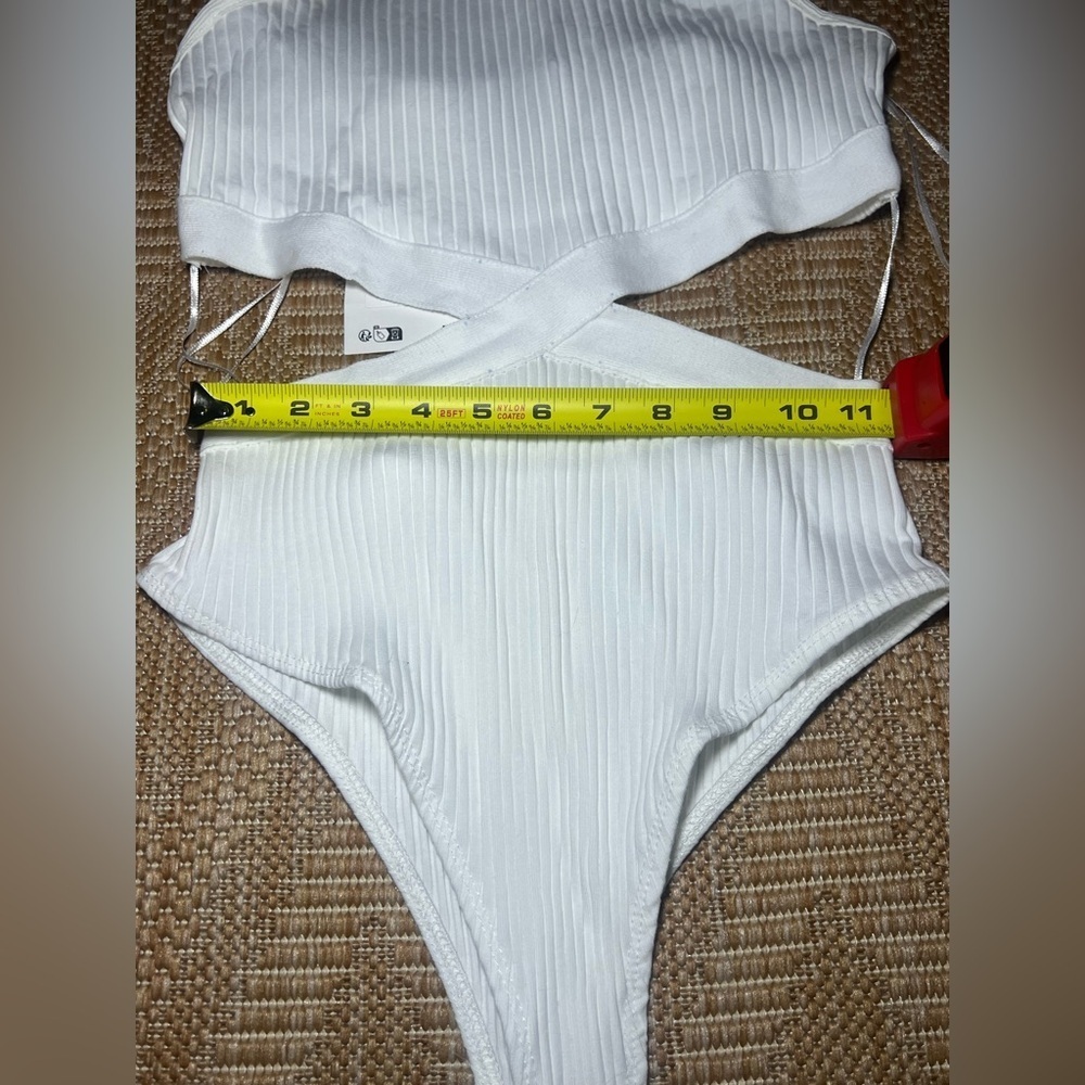 Zara Women's White Cut Out Body Suit, Halter Neck, Size L, NWT - Picture 9 of 13